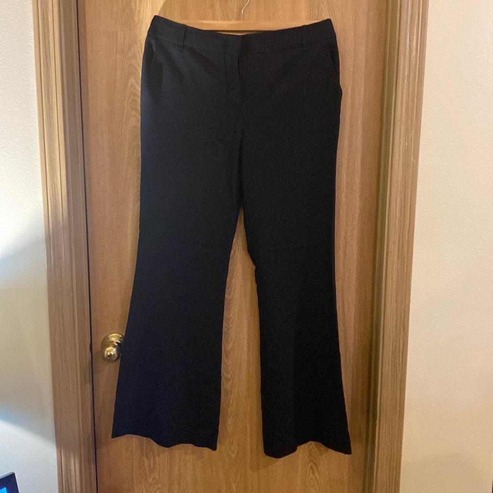 BCBG Maxazria Black Flare Trousers Size 8 - $75